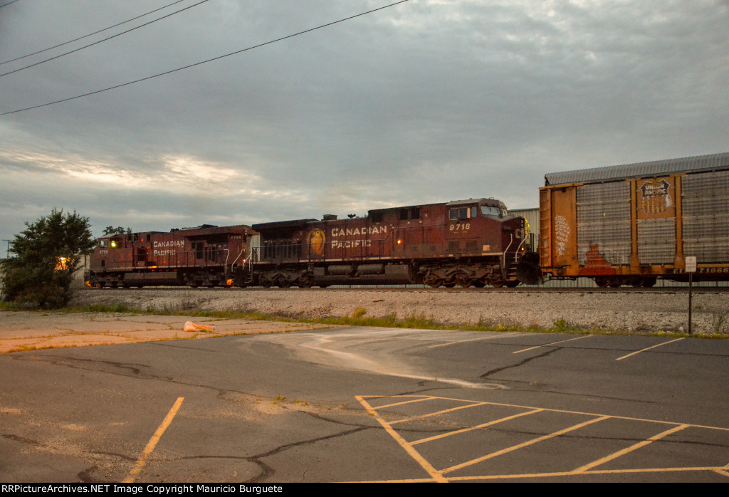 CP ES44AC & AC44CW Locomotives 